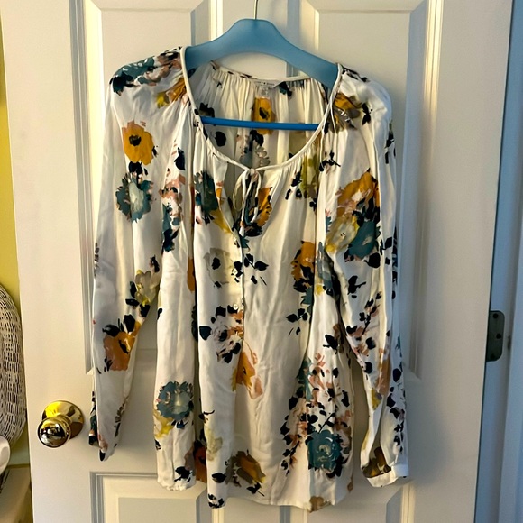 NWOT! Women’s Lucky Brand Peasant Blouse. Cream. Long sleeve. Large w/tie - Picture 1 of 8